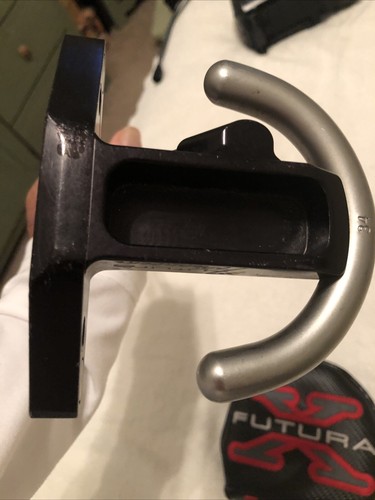 Scotty Cameron Futura Phantom 34inch putter, Right Handed With Headcover - Picture 3 of 9