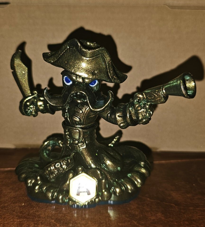 Skylanders Swap Force Gold Metallic Wash Buckler Switch Xbox One