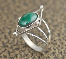 Special fashion silver ring set Malachite gemstone size 8  Gift Jewelry  Love
