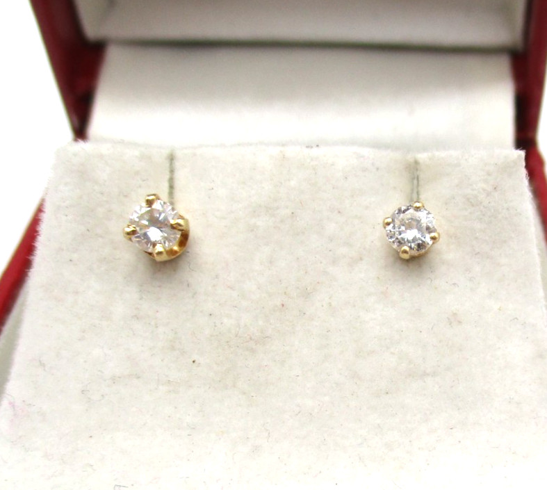 14K Yellow Gold .20 CTW Diamond Stud Earrings [E384]