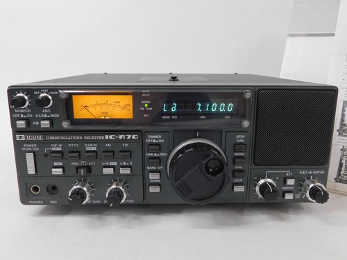 Icom IC-R70 Vintage Radio Communications Receiver + Manual + FL-44 Filter (nice) - Picture 2 of 10