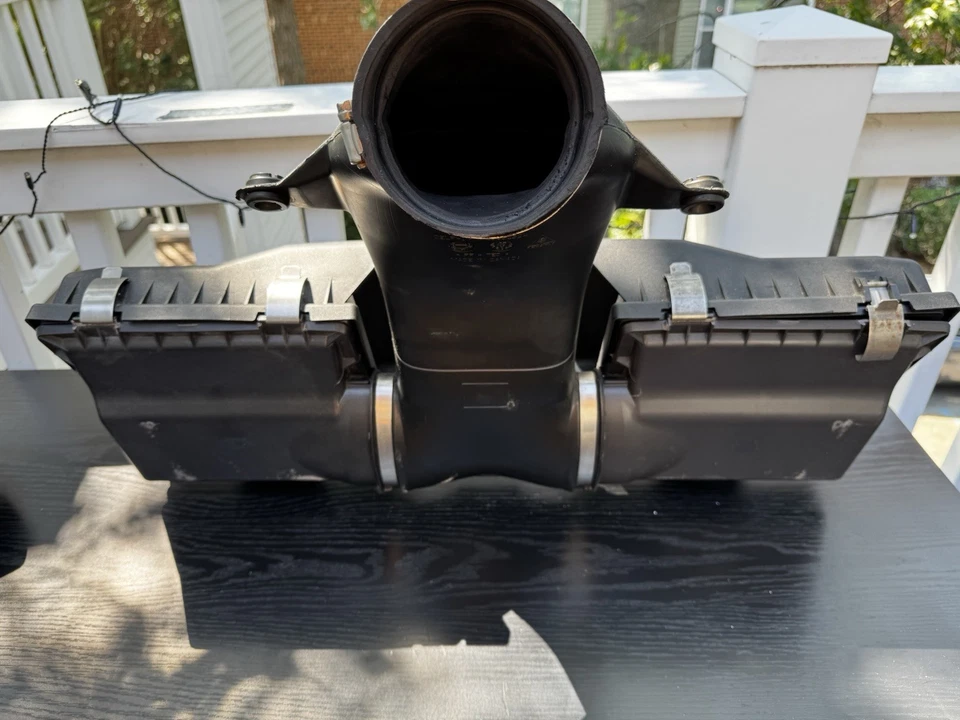 05-07 Chevrolet Corvette C6 LS2 6.0 Limpiador de admisión de aire Caja de filtro OEM 60 k millas Foto 2 de 4