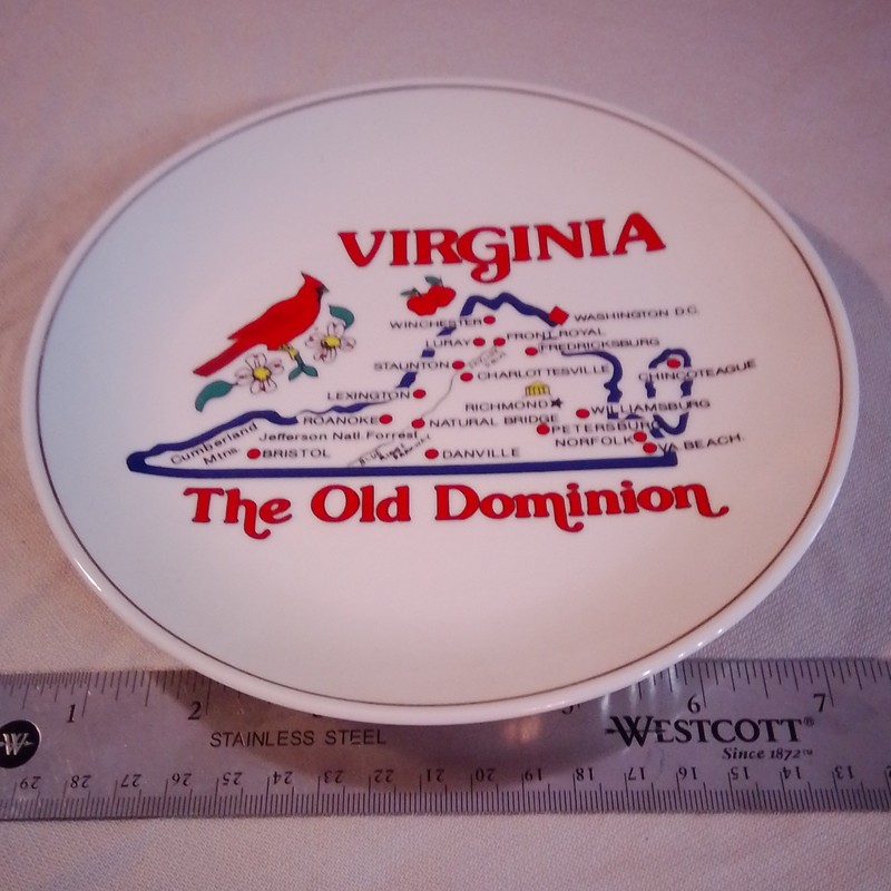 Virginia "The Old Dominion" Souvenir Decorative Plate State Map Design