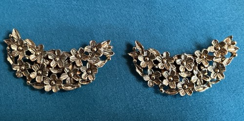 Vintage Musi Gold Tone Flowers Shoe Clip Set Elegant Bouquet MCM Mid Century