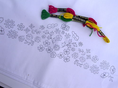 Par de fundas de almohada de fácil cuidado bordado a mano con borde de flores CS0015 - Imagen 1 de 1