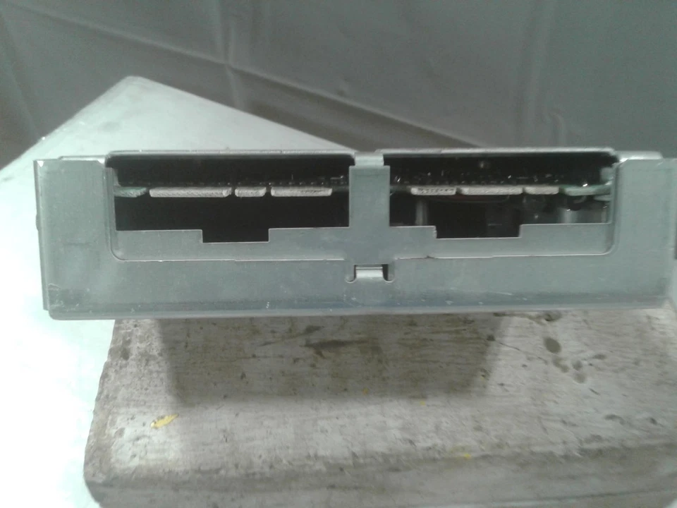 Módulo de control del motor usado (ECM) se adapta a: Oldsmobile Cutlass Electronic Contro 1985 Foto 2 de 4