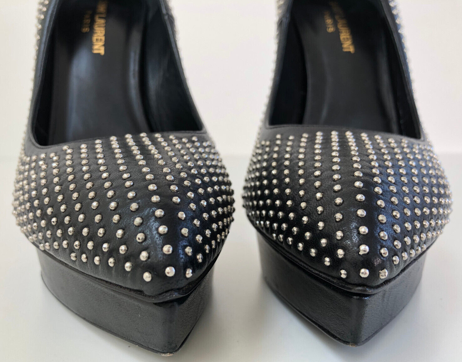 Nuova pompa YSL YVES SAINT LAURENT EU 40 US 9 Janis con borchie plateau in pelle nera