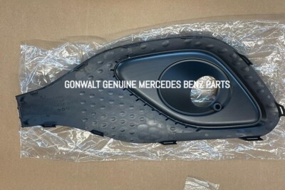 Mercedes-Benz GLA250 21-22 Front Right Passenger Side Fog Light 