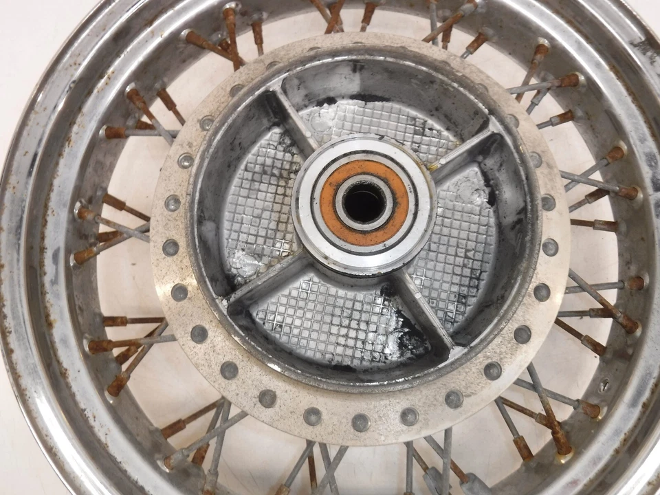 Llanta trasera 91-07 HONDA SHADOW VLX 600 VT600C Foto 3 de 4