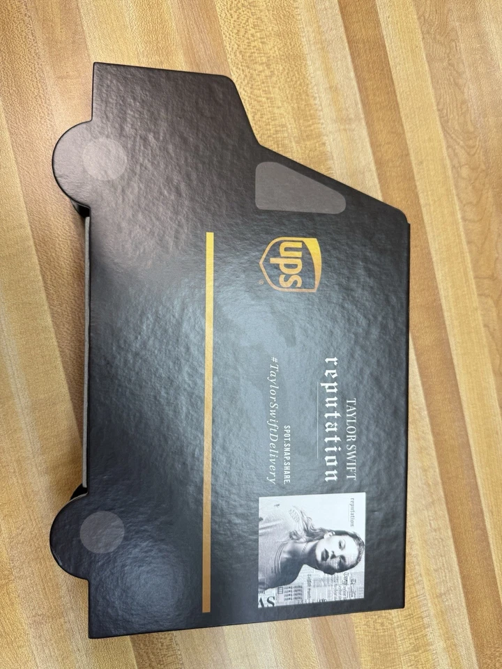 Taylor Swift Reputation Cd - UPS Special Box Limited Edition Foto 4 de 4