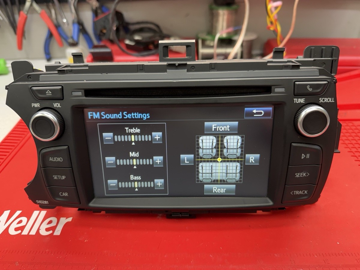 2017–2018 Toyota Yaris 86140-0D430 AM FM Radio MP3 CD Player