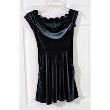 B Darlin Velvet Scalloped Neck Cap Sleeve Fit Flare Mini Dress Green Juniors 1/2