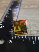 Vintage Collectible Missouri M Gold Tone Metal Pinback Lapel Pin Hat Pin W8