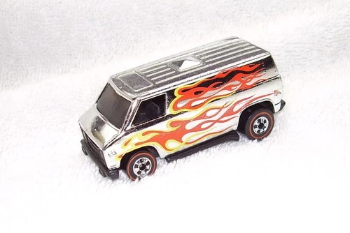 Hot Wheels Redline Chrome Super Van Mint Minus Flying Colors