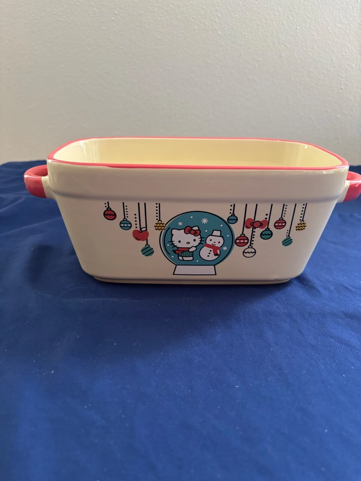 Hello Kitty Snow Globe Loaf Pan, Diswasher Safe, Microwave Safe, Yellow