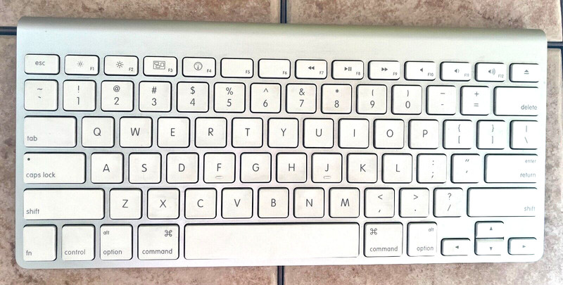 Apple wireless magic keyboard PARTS ONLY Model No.: A1255   NOT working