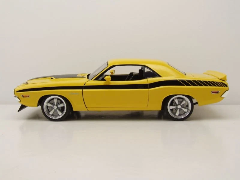 Dodge Challenger R/T Chicayne 1971 Giallo Nero Modellino 1:18 Acme - Immagine 3 di 4