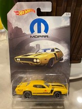 2018 Hot Wheels Mopar Series 5/8 '71 PLYMOUTH ROAD RUNNER Yellow w/Black OH5 Sp