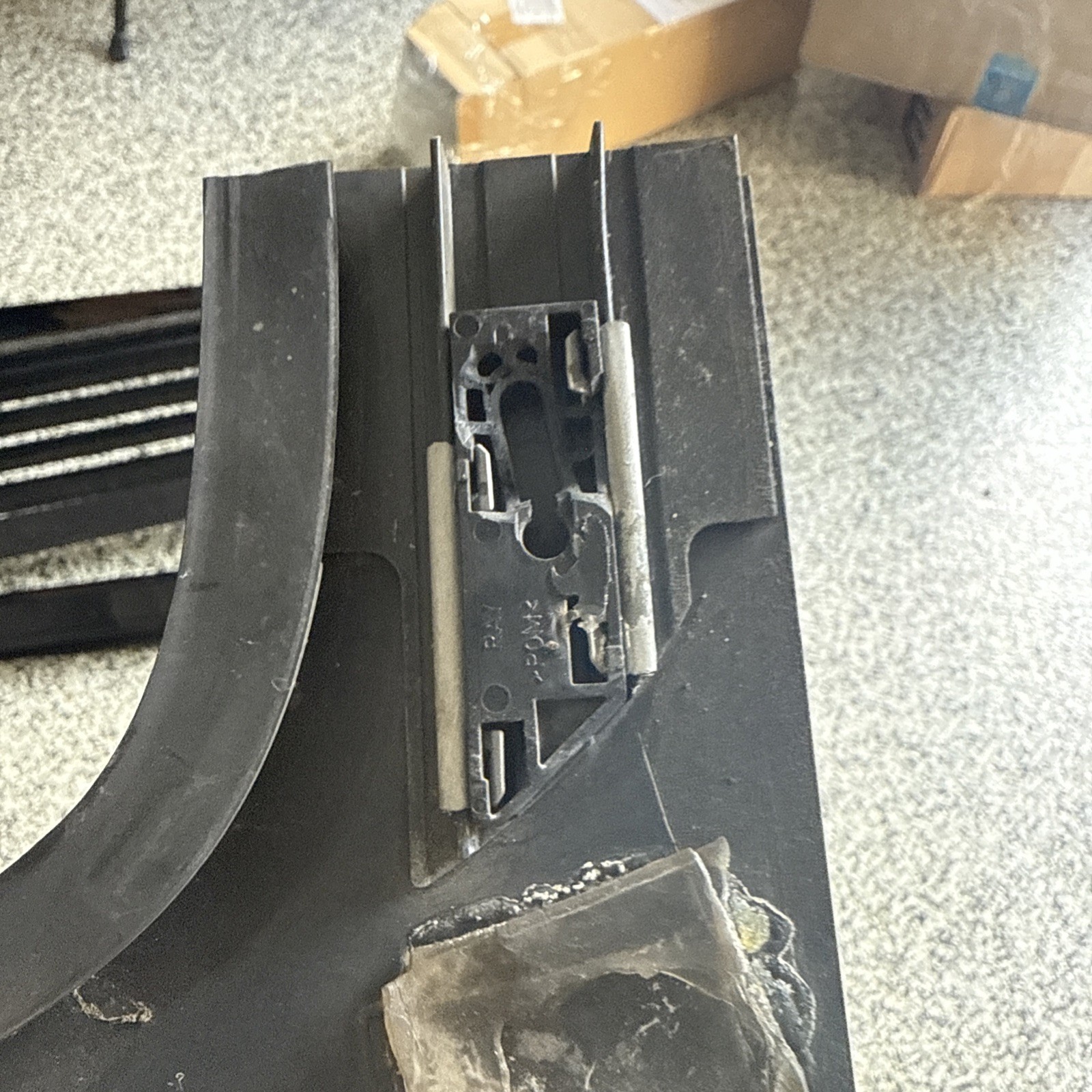 10-14 OEM Rolls Royce Ghost RR4 Front Right Passenger  Window Molding 7226086