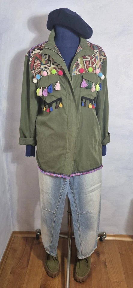 Boohoo Ethno Jacket size S/M Festival mit Pompons und Quasten Khaki NEW - Bild 4 von 4