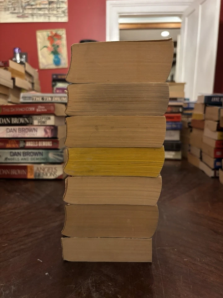 Lot of 7 Robert Ludlum PB Books- Bourne Trilogy, Political Thriller Novels - Image 3 of 3