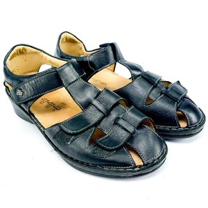 comfortable closed toe sandals