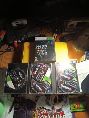 Mass Effect Trilogy (Microsoft Xbox 360, 2012) Cib