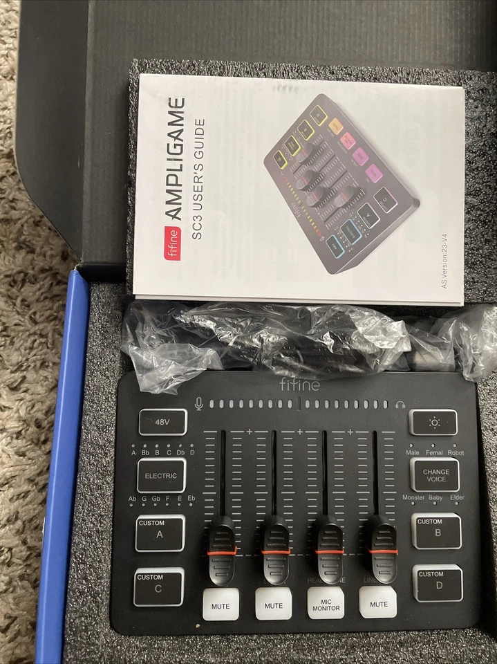 FIFINE Ampligame SC3 Gaming Audio Mixer With XLR Microphone Input - Image 2 of 2