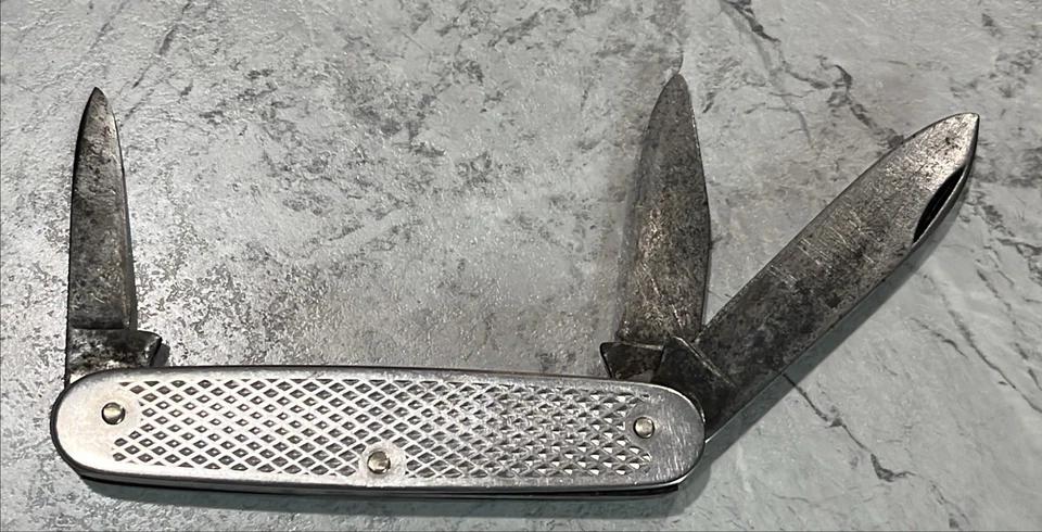 Vintage 3 Blade Slipjoint Stainless Steel Scouts Knife, See Description, Used - Image 4 of 4