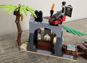 Lego 70411 Treasure Island Pirates Set With Instructions 99% Complete Shark