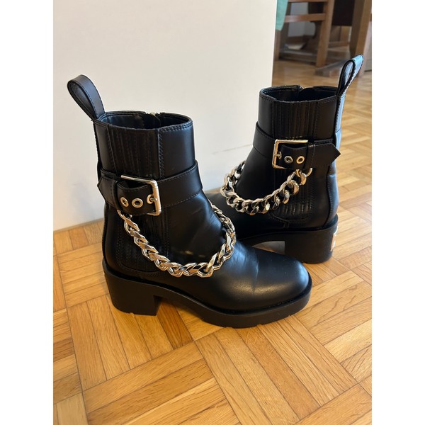 GUESS Stiefeletten GR.37