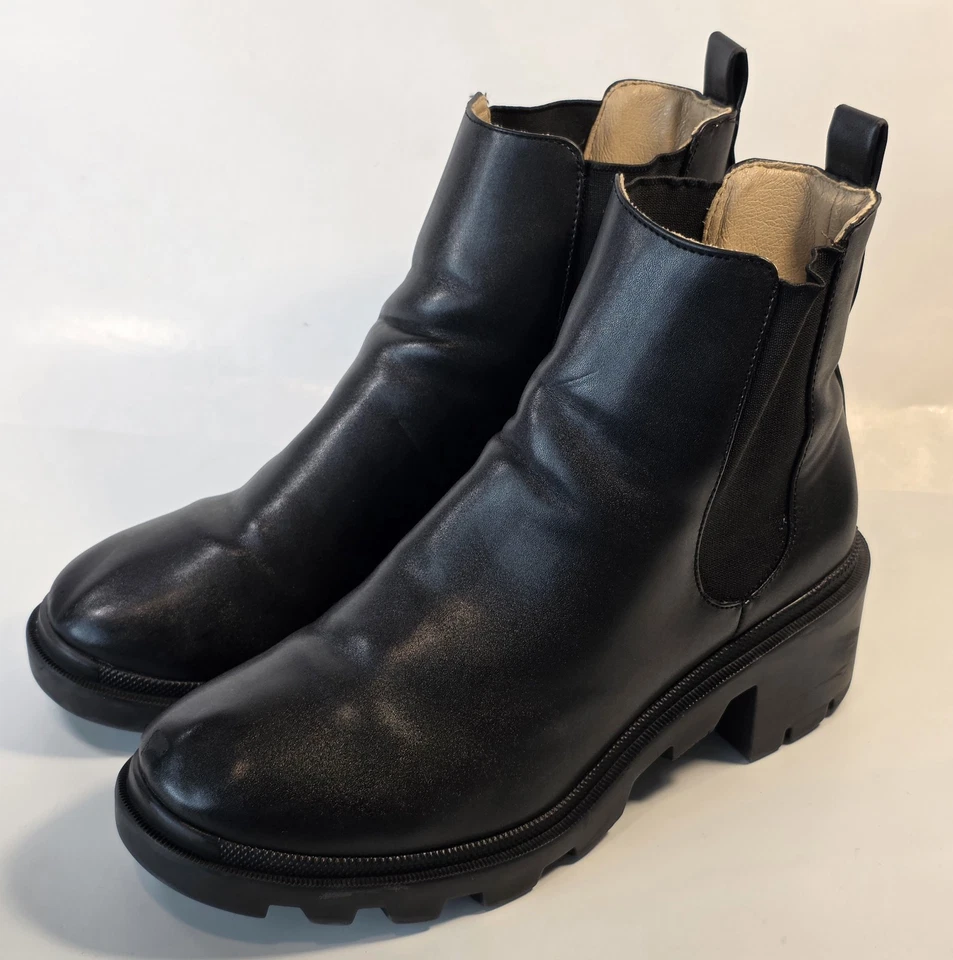 Steve Madden Boots Womens 10 Amulet Ankle Chunky Chelsea Black Y2K Classic Boots - Image 2 of 4