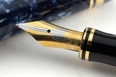 Stylo Plume Parker Duofold Centennial – Résine Bleue Marbrée, Plume Or 18K