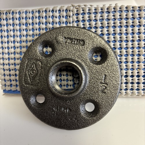 1/2" BLACK MALLEABLE IRON FLOOR FLANGE fitting pipe npt