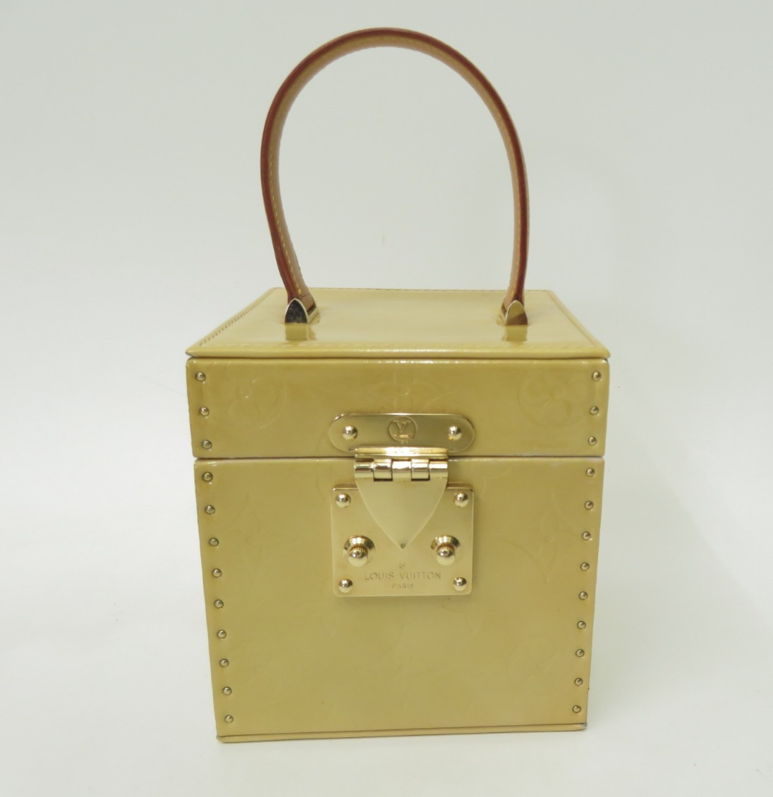 Authentic Louis Vuitton Monogram Vernis Bleecker Vanity Pouch Hand