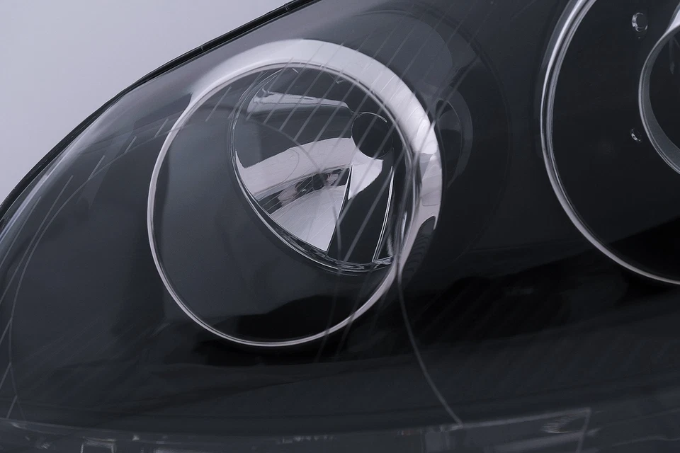 Fari Xenon Look per VW Golf 5 V Mk5 03-07 Jetta 05-10 GTI R32 Nero Edition - Immagine 4 di 4