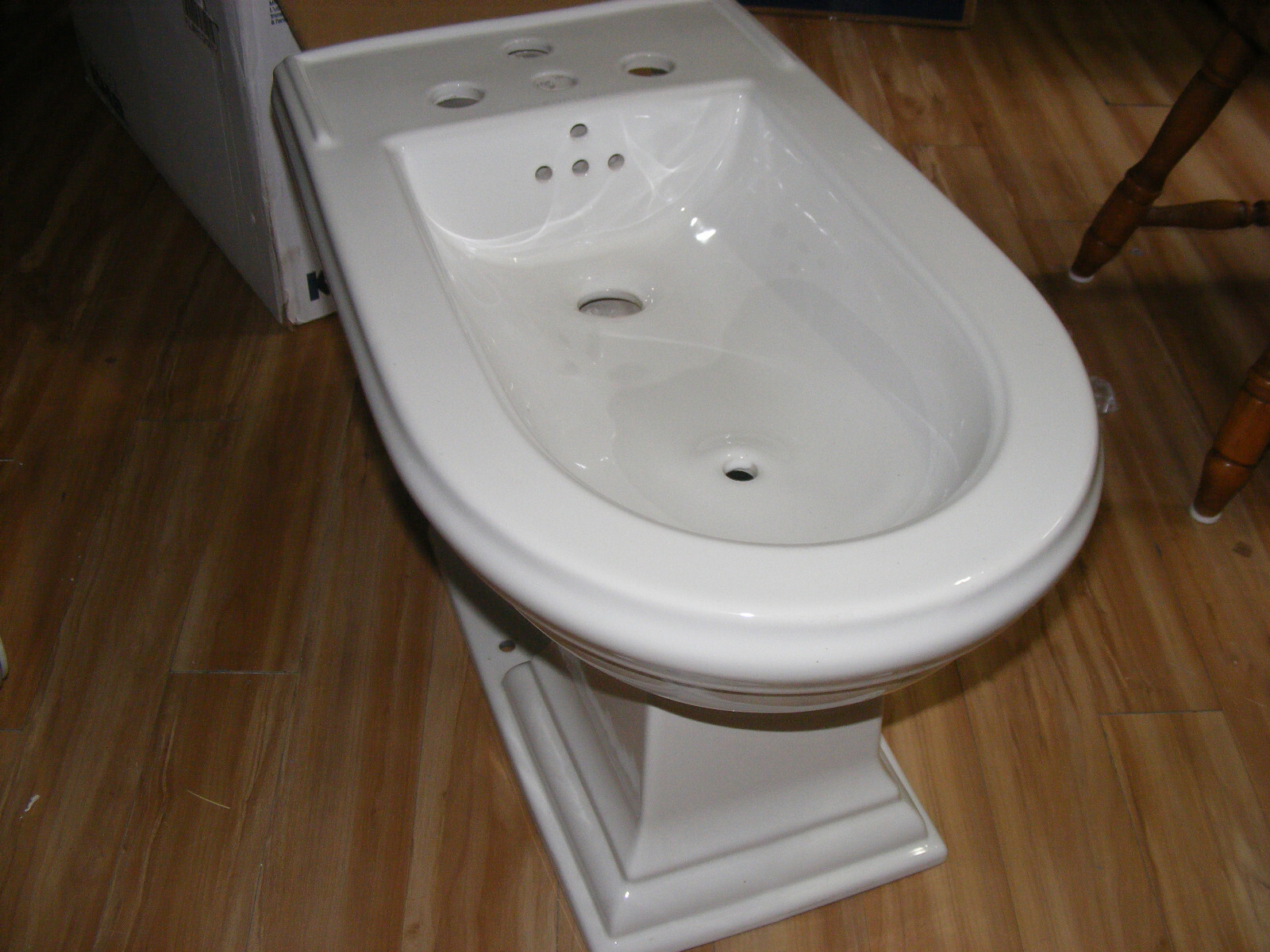 Kohler Memoirs bidet, plumbed for vertical spray bidet faucet Model K