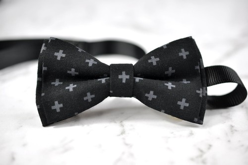 Boy Kids Baby Cross Pattern 100% Cotton Easter Black Bow Tie Bowtie 1-6Years Old - Picture 2 of 6