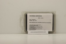 FIGURINE FORMULE 1 MECANICIEN LEVE VOITURE AVANT CROMBEZ DIF. 1/24 NEUF BOITE