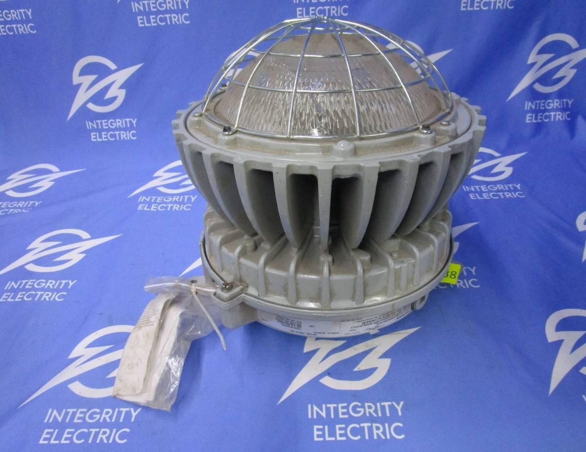 NEW ACUITY HOLOPHANE EXPLOSION-PROOF LED PETROLUX LIGHT
