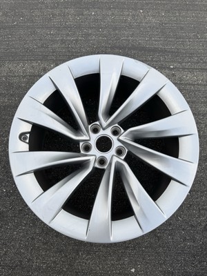 OEM Tesla Wheel MY 2025 20
