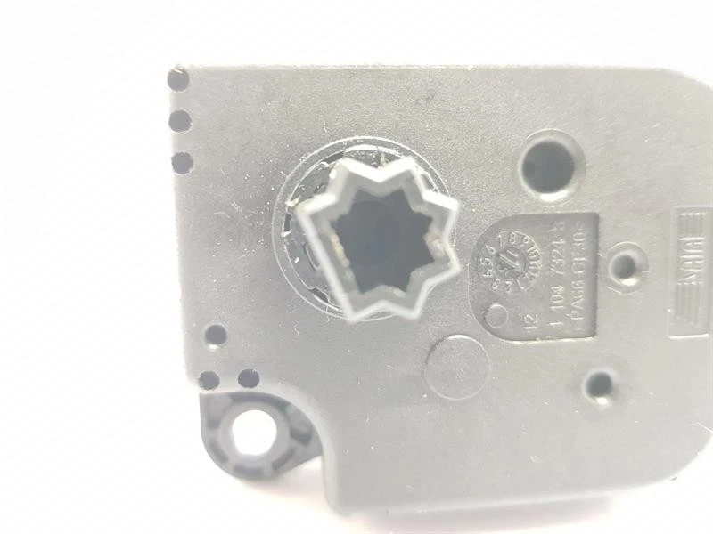 2016 FORD FIESTA HEATER FLAP MOTOR 1S7H19E616BC - Image 4 of 4