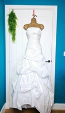 Goya London Size 12 Stunning Bridal Wedding Gown Strapless Ruched Satin Occasion