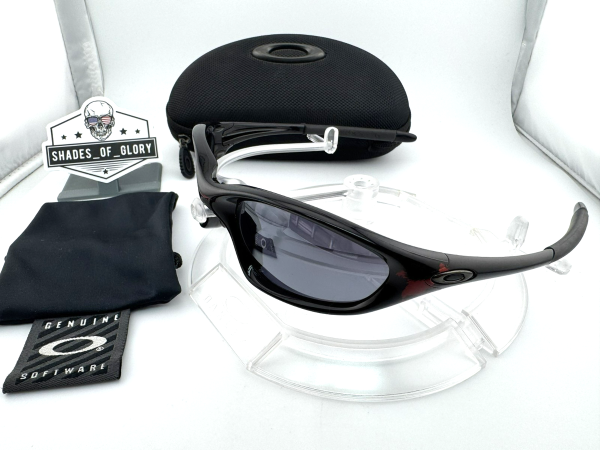 Oakley twenty xx ブラック OAKLEY XX TWENTY BLACK BLOOD SKULL W/ BLACK IRIDIUM SUNGLASSES 04