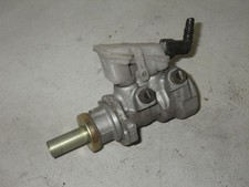 Maître-cylindre de frein Ford FOCUS
