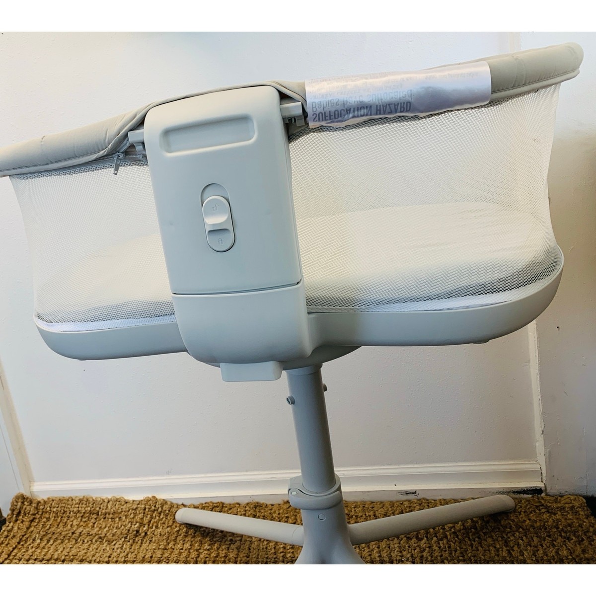 HALO Bassinest swivel sleeper