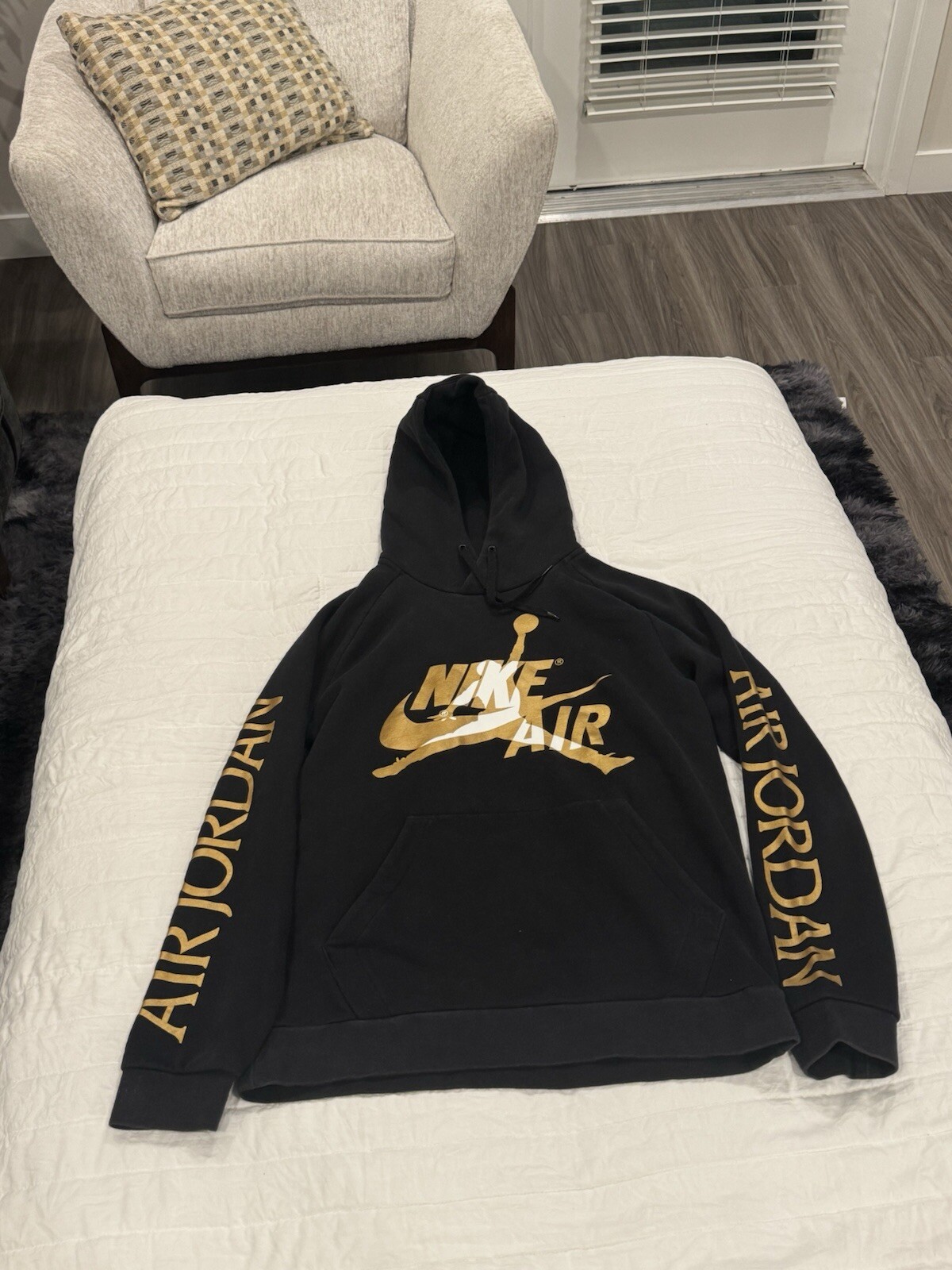 Nike Mens Medium - Air Jordan Pullover Hoodie Sweatshirt Jumpman Black Gold EUC