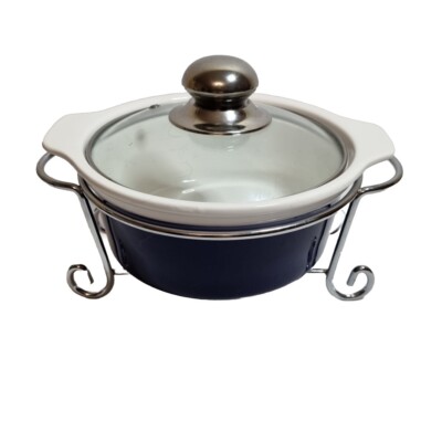 Maxwell Williams Designer Homewares Bake 'N' Serve Dish. Comes With Stand, Lid