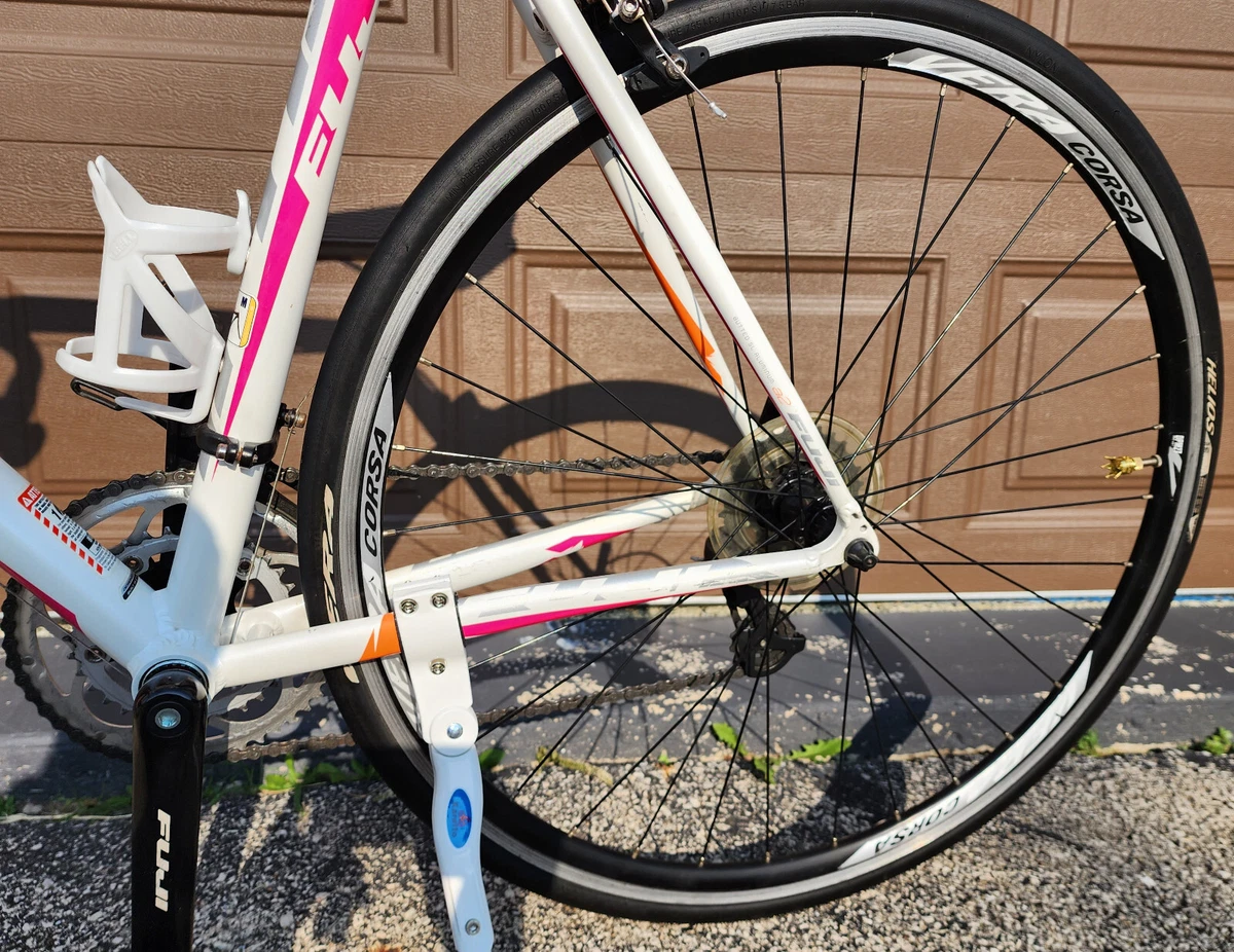 Fuji road bike white sale