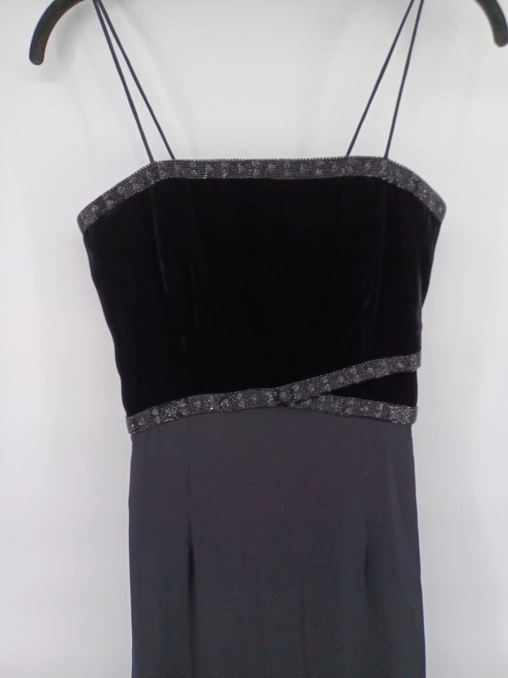 Georgio Armani Maxi Dress Womens 40 Black Evening Cocktail Dress Beaded Velvet - Image 3 of 4